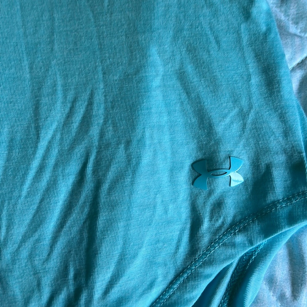 Underarmour medium M long sleeve shirt
